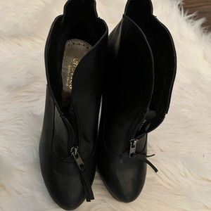 Brand New Charles high heels Booties